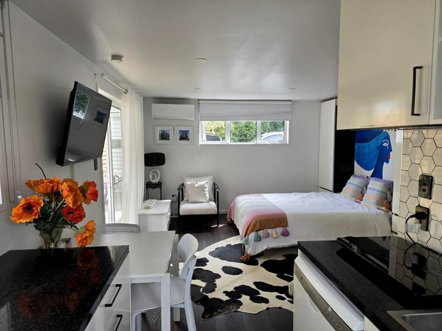 Apartment Modern And Cozy In The Heart Of North Shore